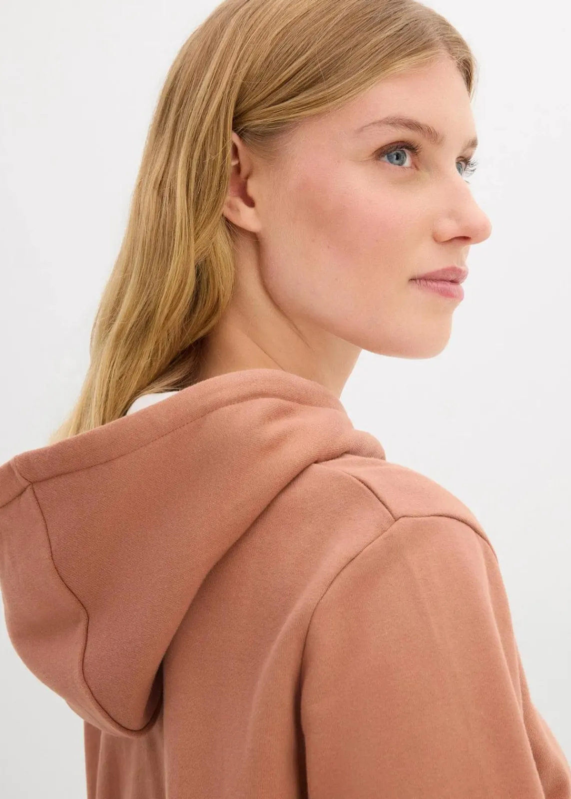 bonprix Sweat|Basics^Hoodie aus reiner Bio-Baumwolle schokosorbet/wollweiß