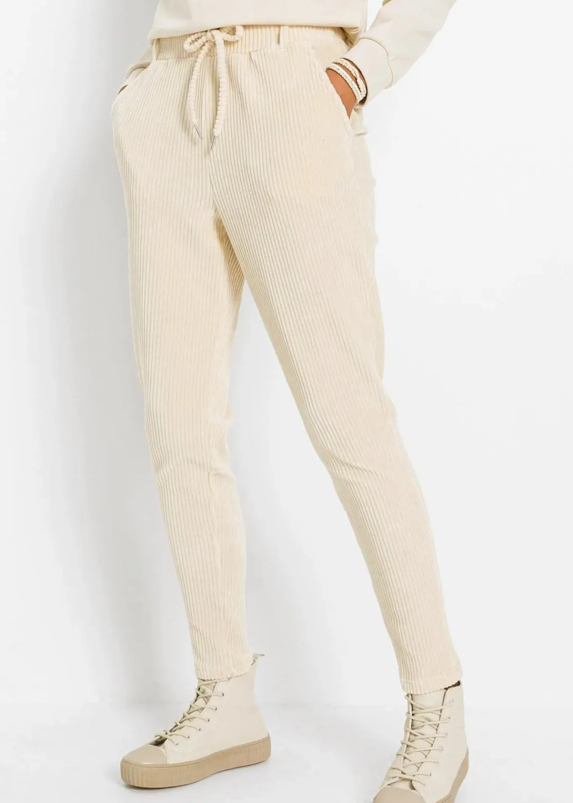 bonprix Hosen|Bekleidung·Kleider^Hose in Cordoptik mit elastischem Bund sandbeige