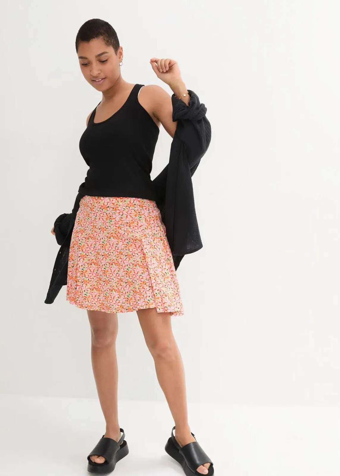 bonprix Nachhaltigere Materialien|Hosen^Hosenrock aus softer Viskose bunt geblümt