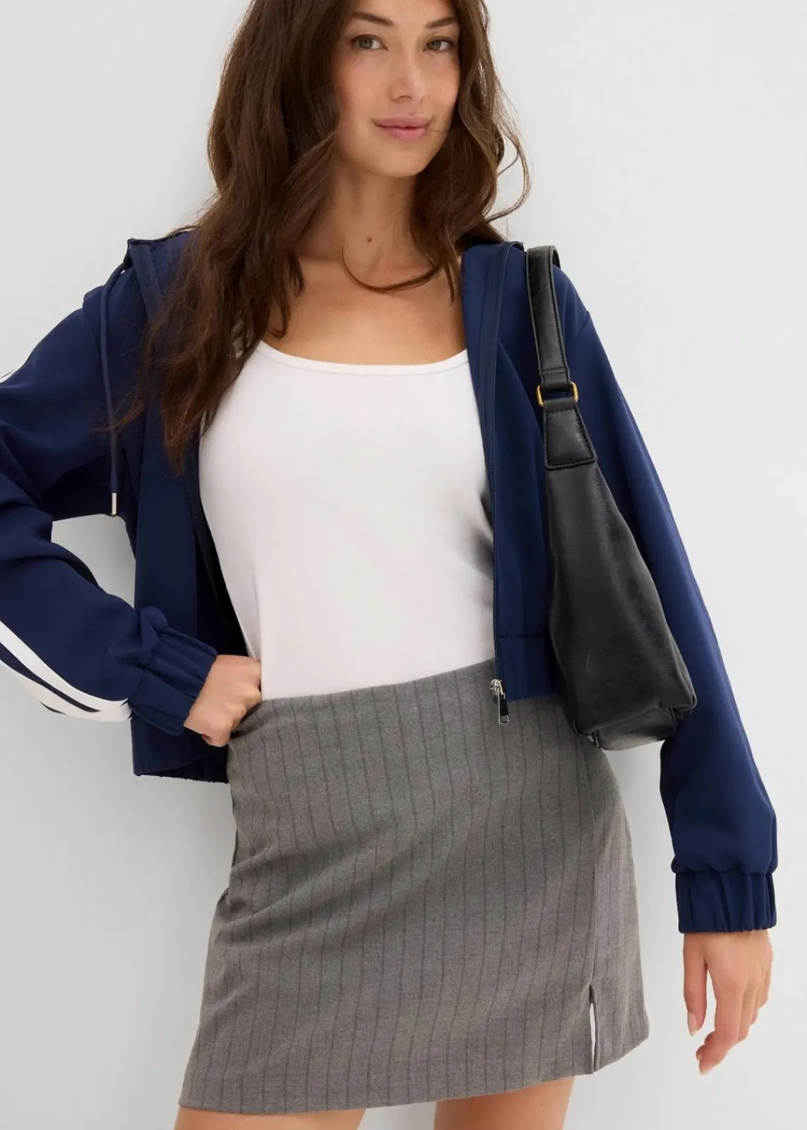 bonprix Nachhaltigere Materialien|Hosen^Hosenrock mit seitlichem Schlitz rauchgrau/schiefergrau gestreift