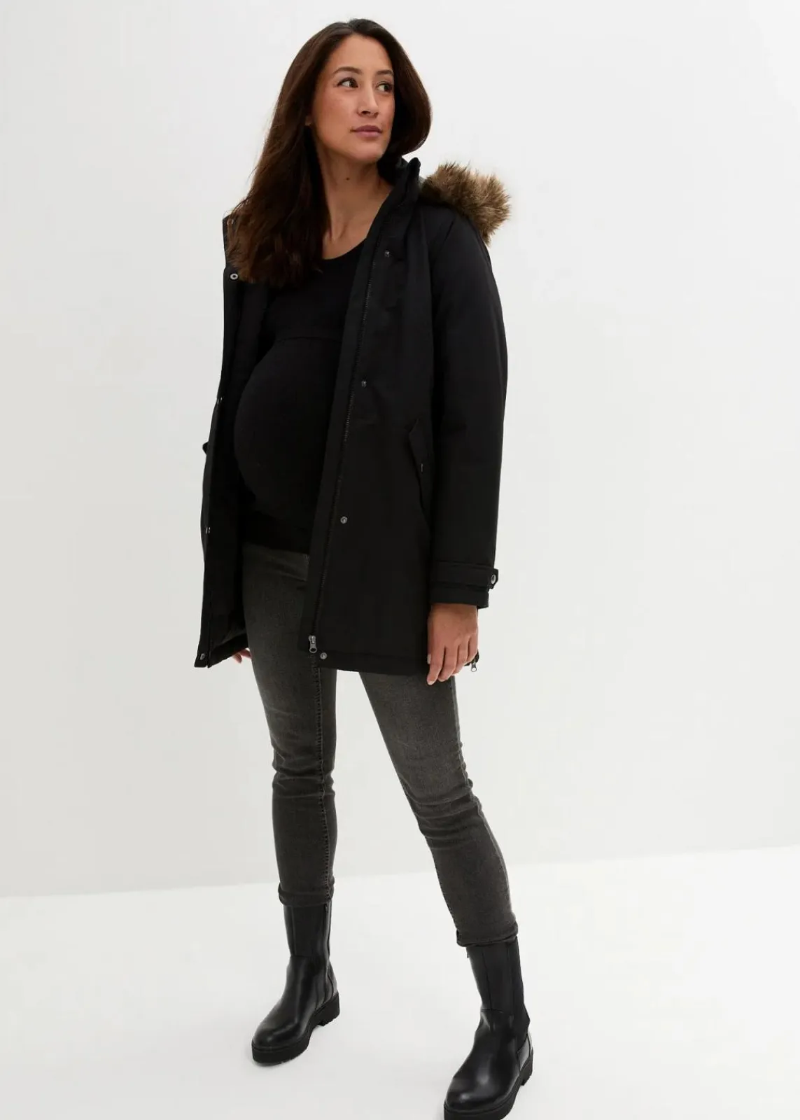 bonprix Nachhaltigere Materialien|Umstandsmode^3-in-1 Funktions-Umstandsjacke und Tragejacke schwarz