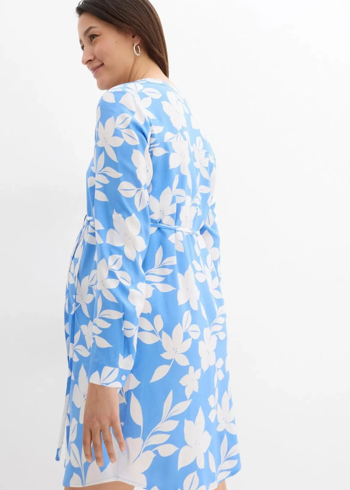 bonprix Umstandsmode^2-in-1 Umstands- und Stillblusenkleid aus fließender Viskose weiß/mittelblau geblümt