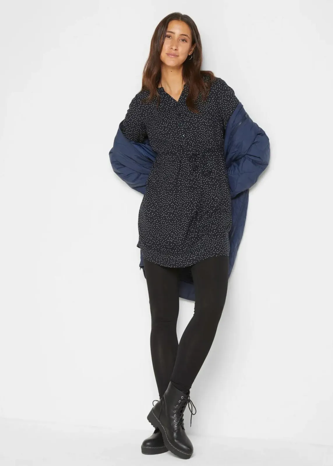 bonprix Umstandsmode|Bekleidung·Blazer^2-in-1 Umstands- und Stillblusenkleid aus fließender Viskose dunkelblau/weiß gepunktet