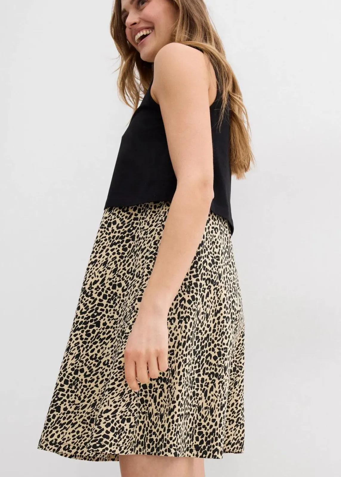 bonprix Bekleidung·Blazer|Umstandsmode^2-in-1 Umstands- und Stillkleid aus Baumwolljersey schwarz/beige leo bedruckt