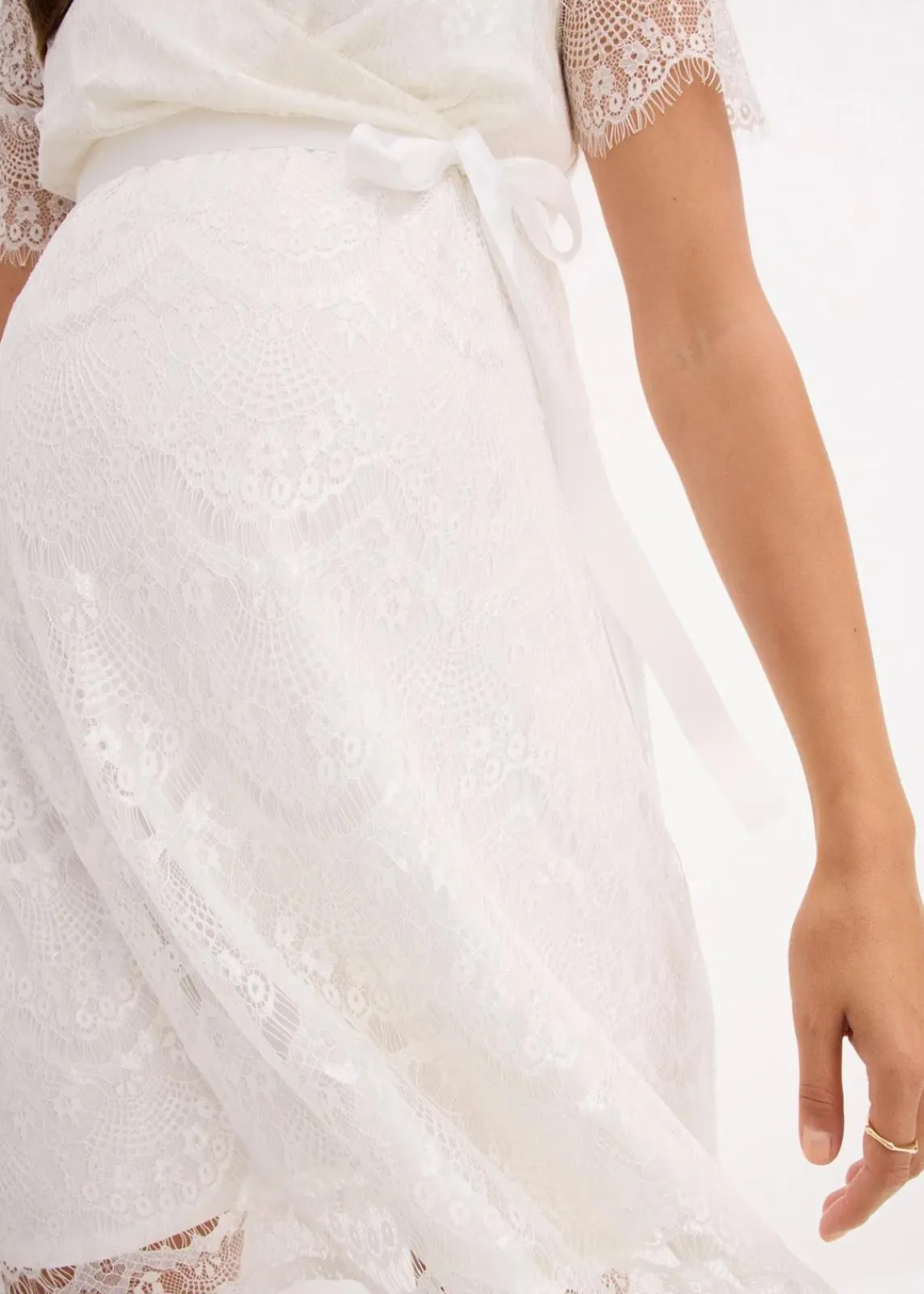 bonprix Bekleidung·Blazer|Umstandsmode^2-in-1 Umstands-Hochzeitskleid aus Spitze mit Stillfunktion wollweiß