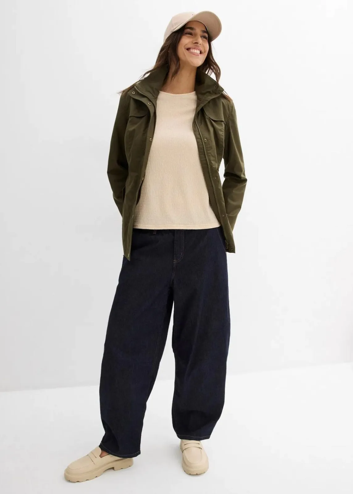 bonprix Bekleidung·Hosen|Jacken & Mäntel^Jacke mit Stehkragen dunkeloliv