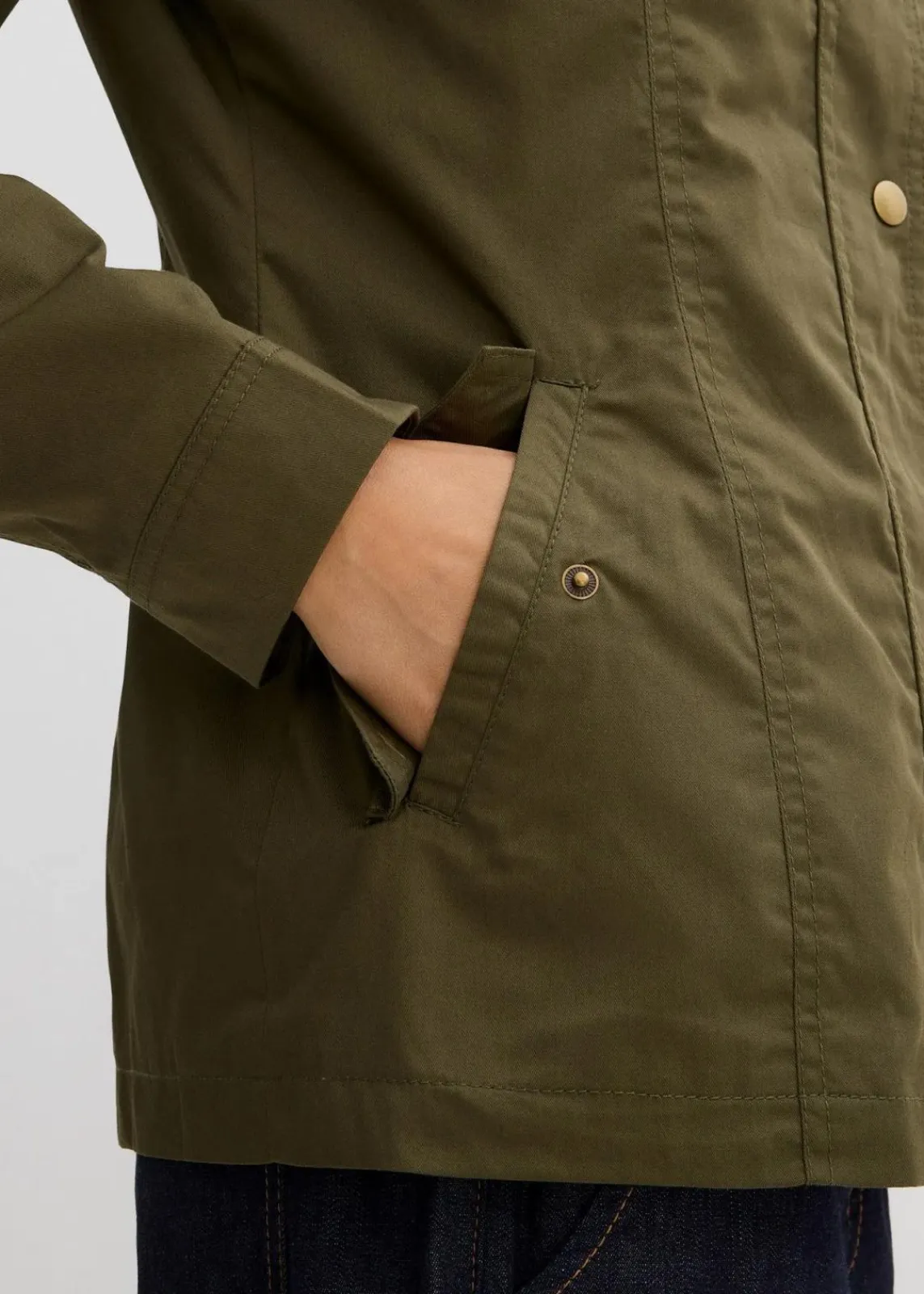 bonprix Bekleidung·Hosen|Jacken & Mäntel^Jacke mit Stehkragen dunkeloliv