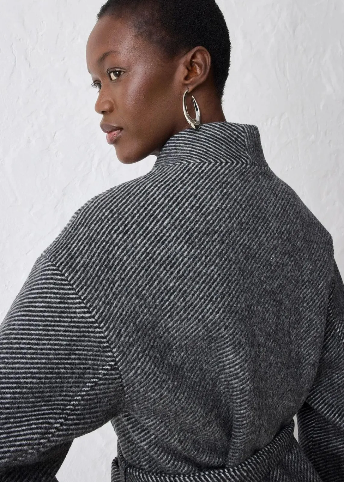 bonprix Bekleidung·Hosen|Jacken & Mäntel^Jacke mit Wolle schwarz/grau bedruckt