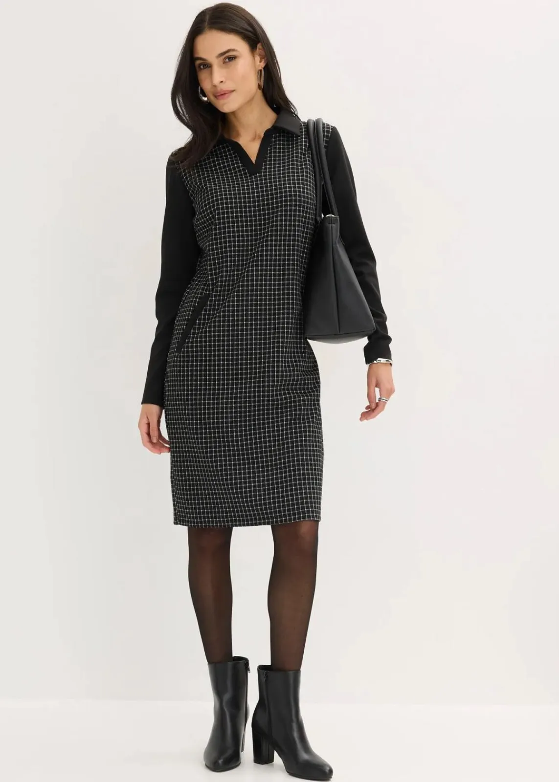 bonprix Bekleidung·Pullover & Strickjacken|Kleider^Jacquard Kleid mit Kontrastkragen schwarz/wollweiß kariert
