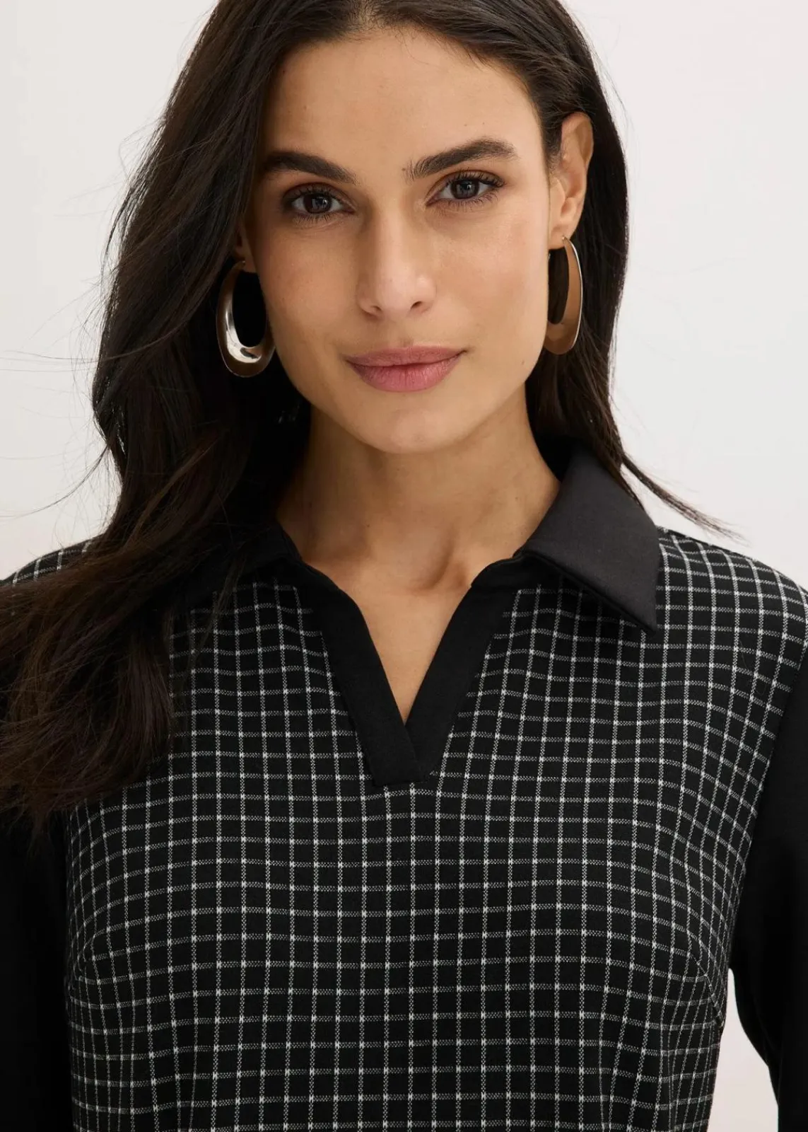 bonprix Bekleidung·Pullover & Strickjacken|Kleider^Jacquard Kleid mit Kontrastkragen schwarz/wollweiß kariert