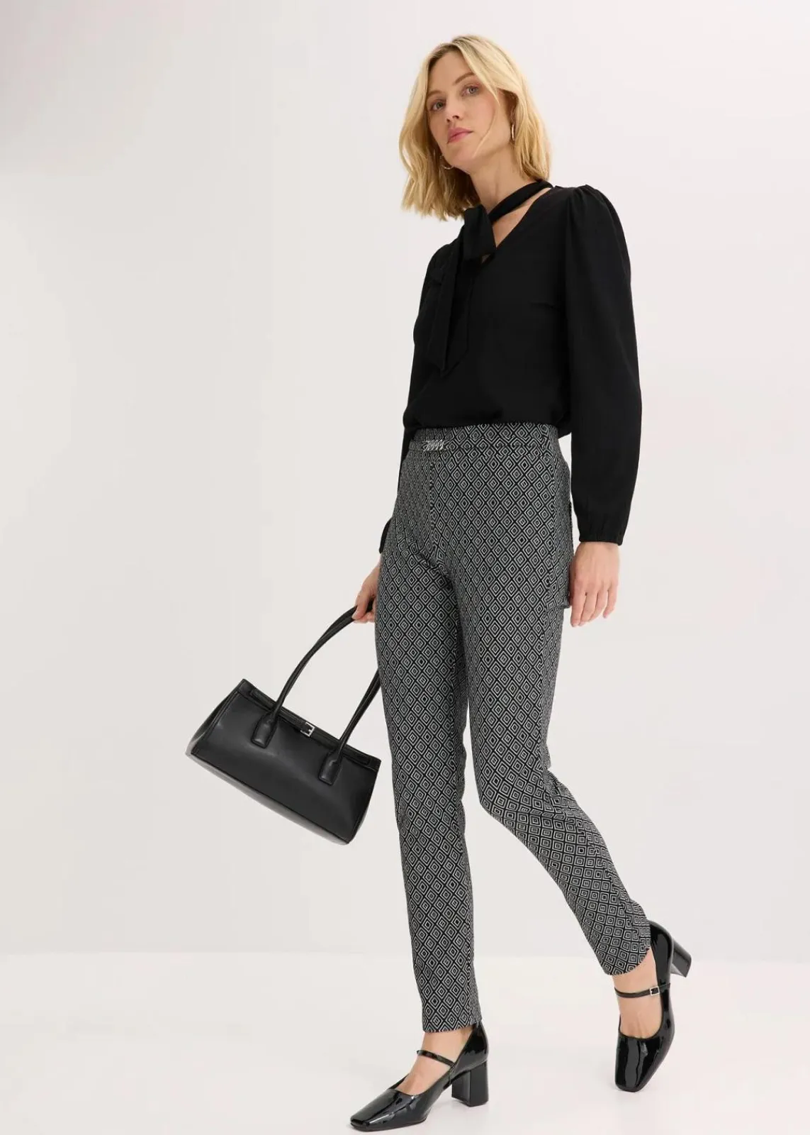 bonprix Bekleidung·Kleider|Hosen^Jacquard Schlupfhose mit Schließendetail schwarz/wollweiß graphisch
