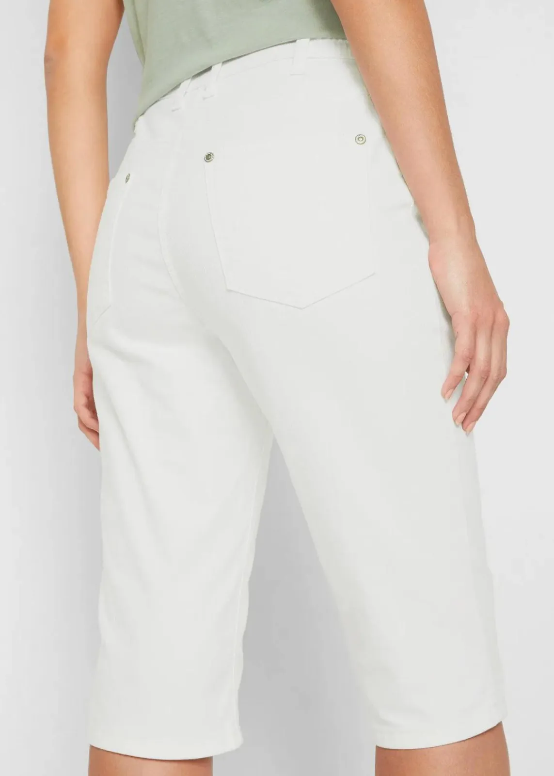 bonprix Jeans|Shorts^Jeans Bermuda Mid Waist mit gekrempeltem Saum weiß