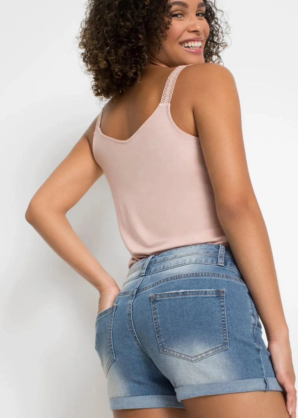 bonprix Bekleidung·Outdoorbekleidung|Bekleidung·Shirts & Tops^Jeans Shorts Mid Waist blau denim
