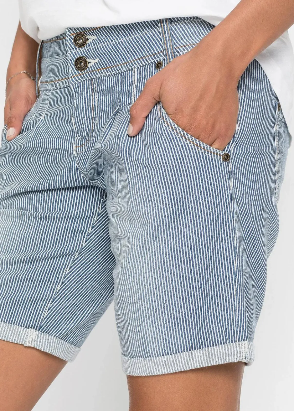 bonprix Shorts|Jeans^Jeans-Bermuda Low Waist blau gestreift