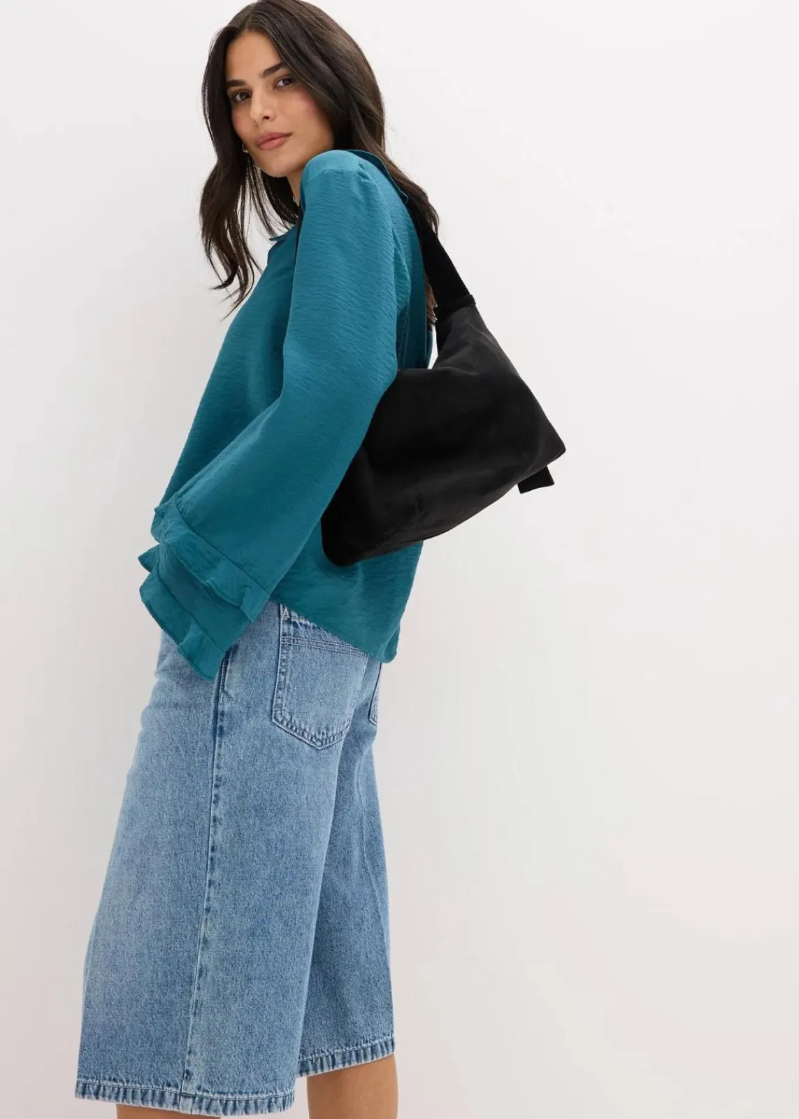 bonprix Bekleidung·Outdoorbekleidung|Bekleidung·Shirts & Tops^Jeans-Bermuda Mid Waist, Low Stretch blau denim used
