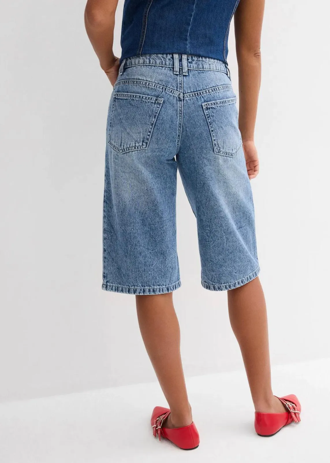 bonprix Bekleidung·Outdoorbekleidung|Bekleidung·Shirts & Tops^Jeans-Bermuda Mid Waist, Low Stretch blau denim used