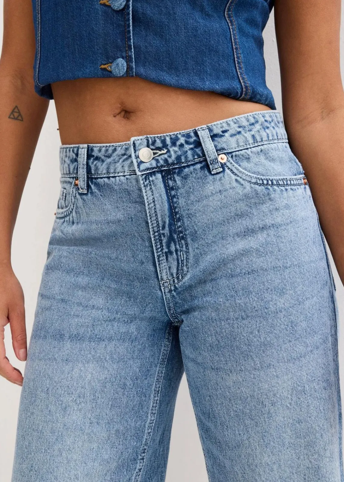 bonprix Bekleidung·Outdoorbekleidung|Bekleidung·Shirts & Tops^Jeans-Bermuda Mid Waist, Low Stretch blau denim used