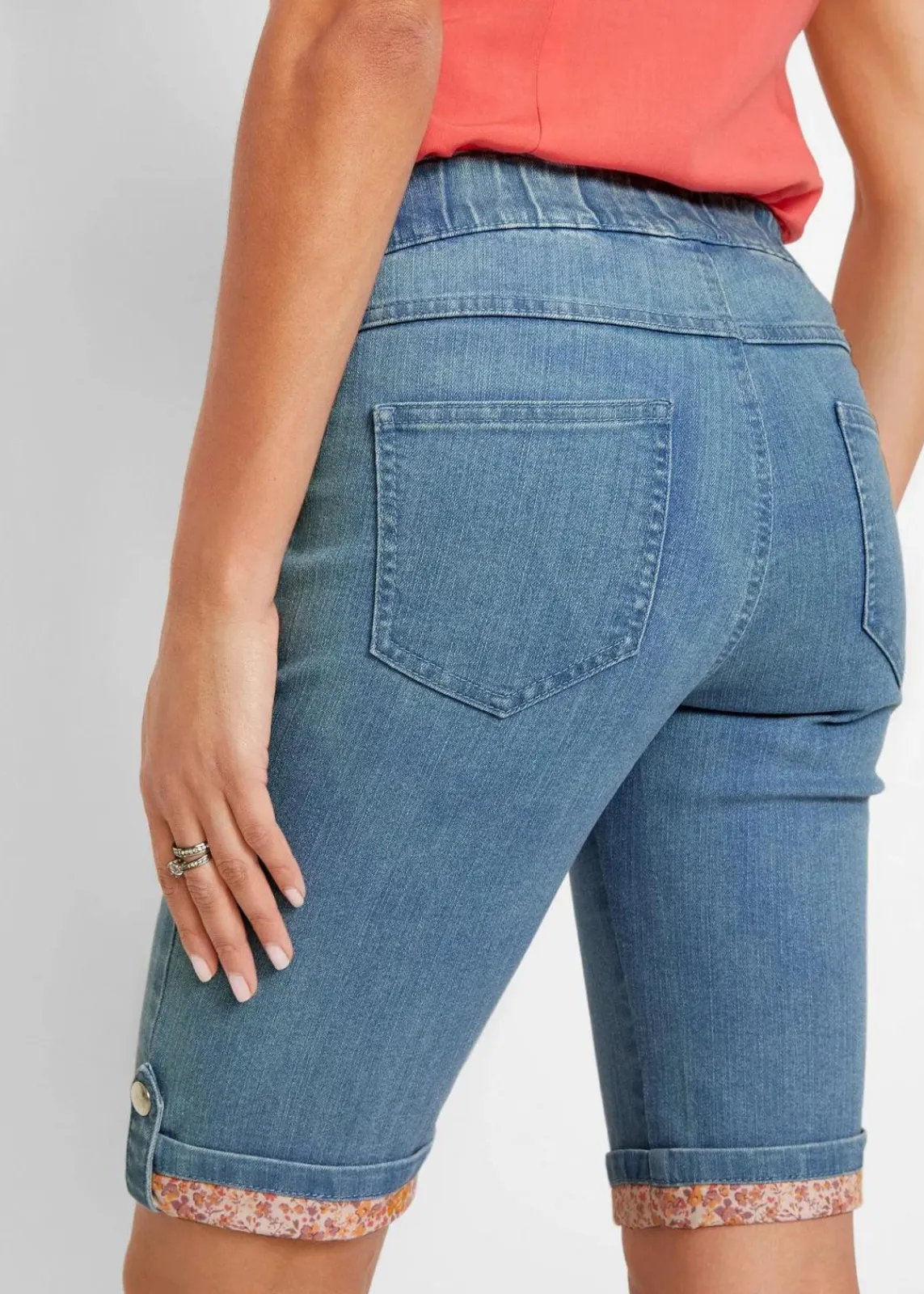 bonprix Bekleidung·Outdoorbekleidung|Shorts^Jeans-Bermuda mit farbigem Aufschlag hellblau denim