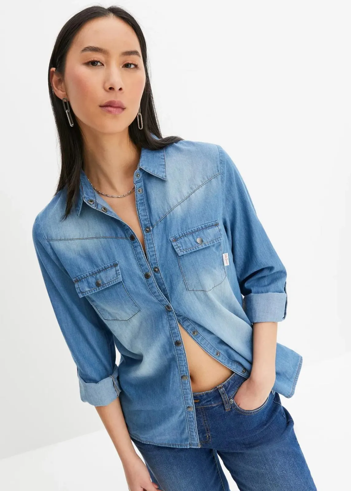 bonprix Bekleidung·Jacken & Mäntel|Blusen & Tuniken^Jeansbluse mit Druckknöpfen, Langarm mittelblau