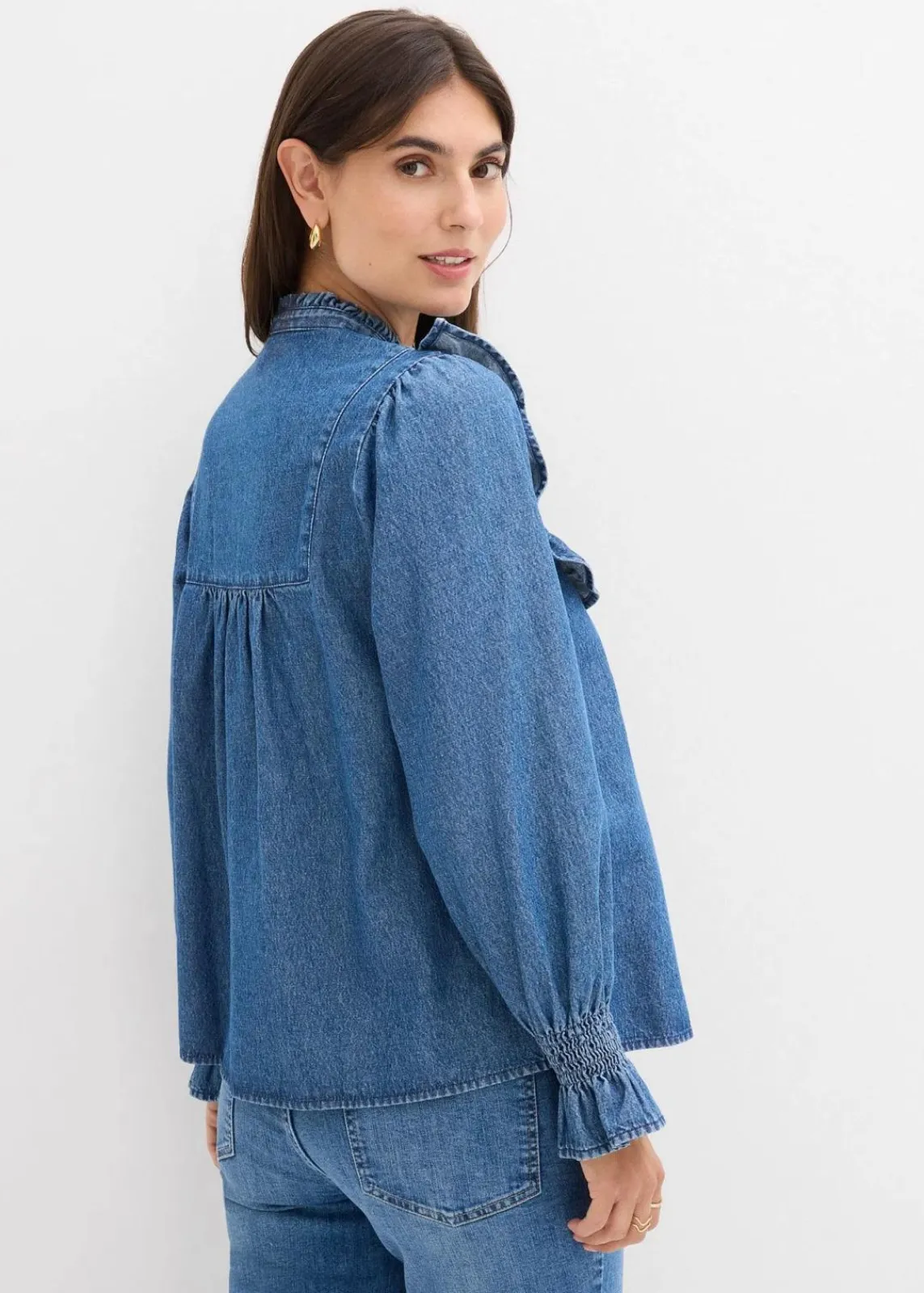 bonprix Bekleidung·Jacken & Mäntel|Blusen & Tuniken^Jeansbluse mit Rüschen blau denim used