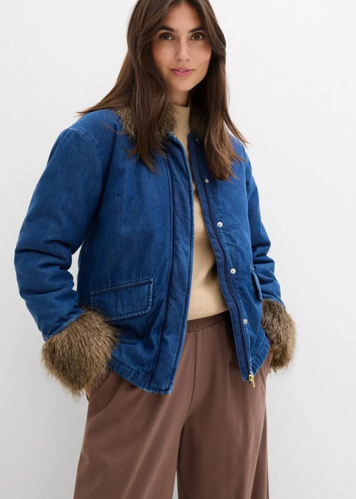 bonprix Bekleidung·Hosen|Jacken & Mäntel^Jeansjacke, leicht wattiert blau denim