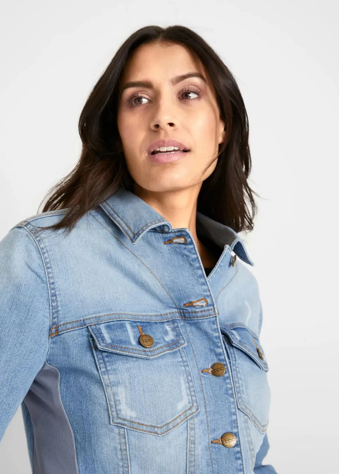 bonprix Bekleidung·Hosen^Jeansjacke mit seitlichem Rippeinsatz blue bleached