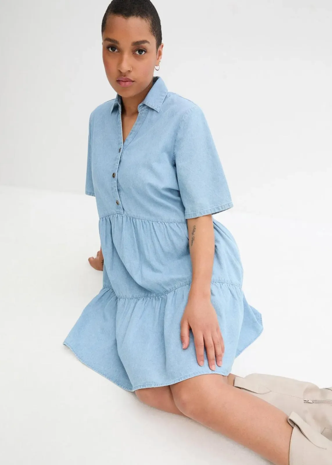 bonprix Kleider|Bekleidung·Pullover & Strickjacken^Jeanskleid eisblau denim used