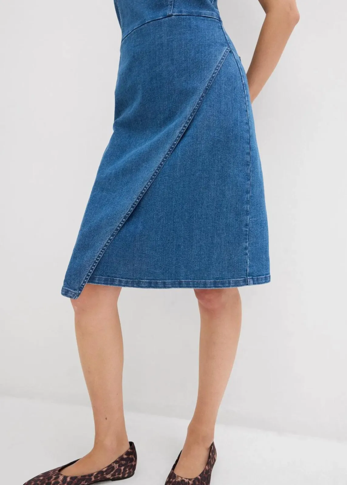bonprix Kleider|Bekleidung·Pullover & Strickjacken^Jeanskleid in Wickeloptik blau denim