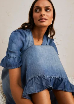 bonprix Nachhaltigere Materialien|Kleider^Jeanskleid mit Volants hellblau denim