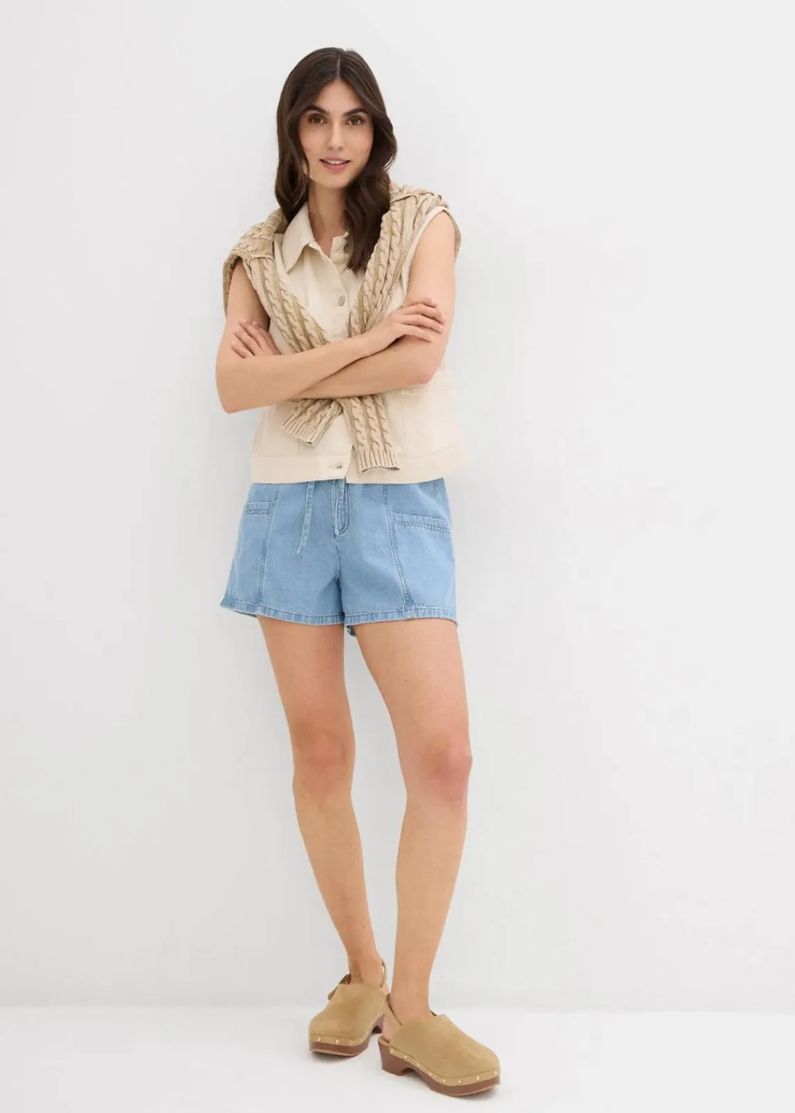 bonprix Bekleidung·Outdoorbekleidung|Bekleidung·Shirts & Tops^Jeans-Shorts High Waist, Bequembund eisblau denim used