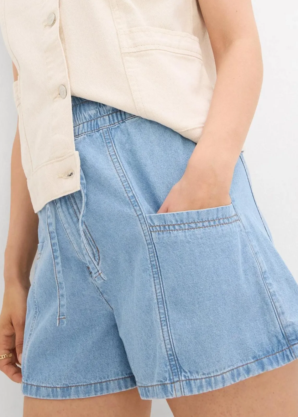 bonprix Bekleidung·Outdoorbekleidung|Bekleidung·Shirts & Tops^Jeans-Shorts High Waist, Bequembund eisblau denim used