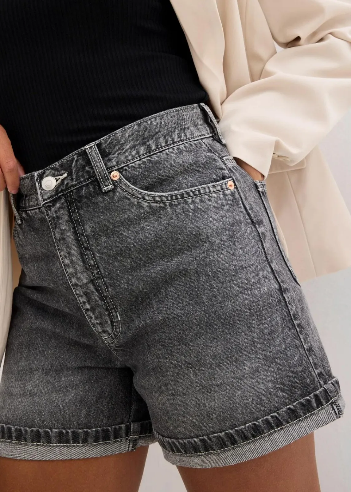 bonprix Jeans|Shorts^Jeans-Shorts High Waist, Low Stretch schwarz denim used