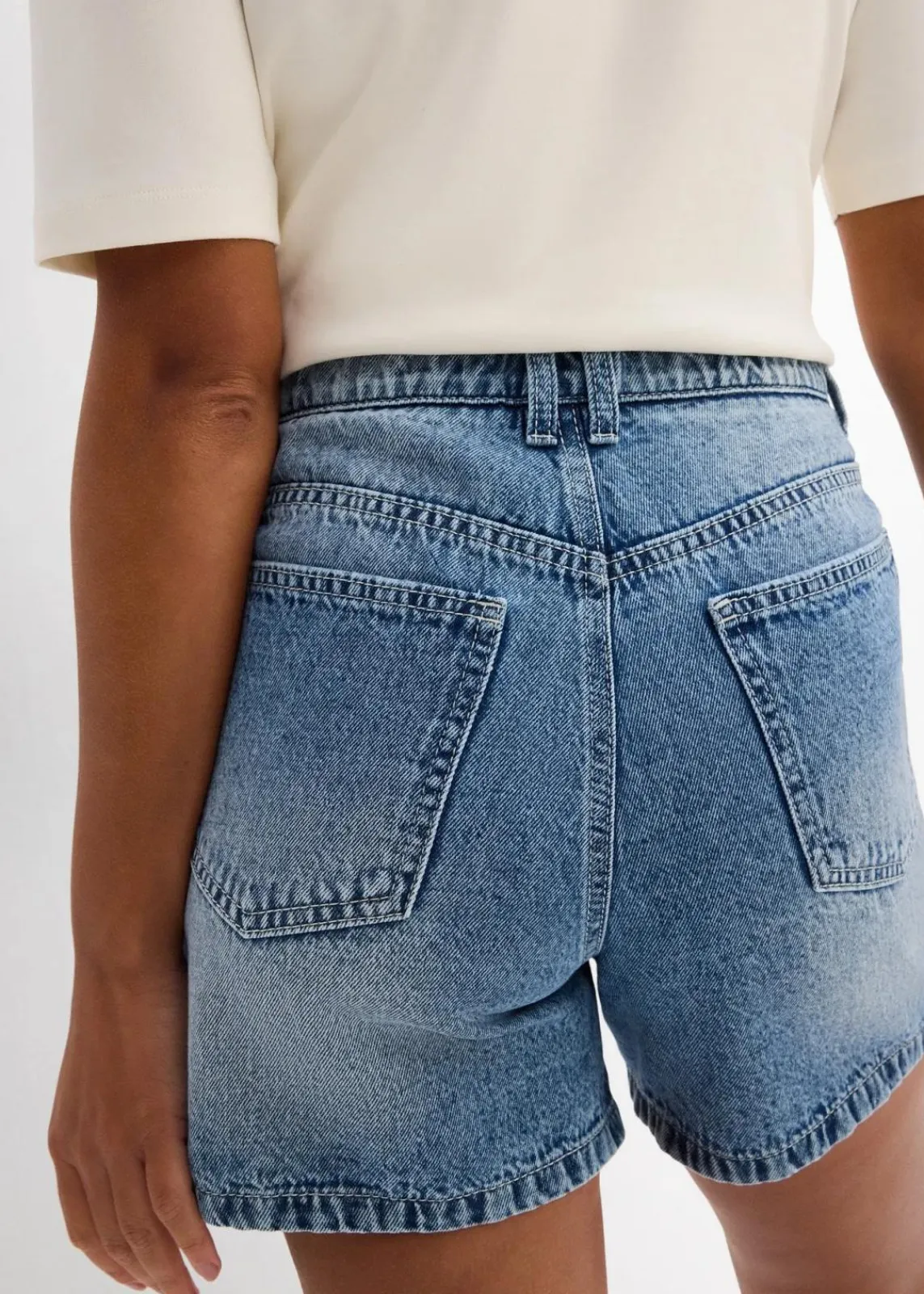 bonprix Jeans|Shorts^Jeans-Shorts High Waist, Low Stretch blau denim used