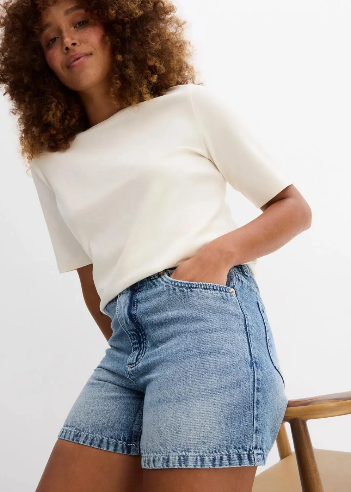 bonprix Jeans|Shorts^Jeans-Shorts High Waist, Low Stretch blau denim used