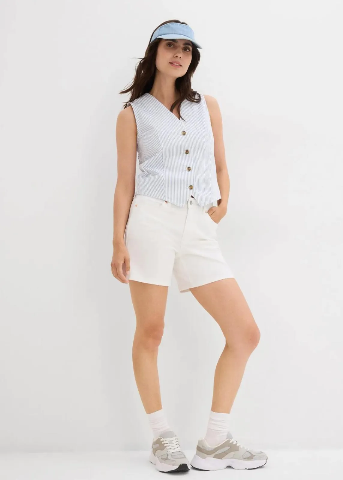 bonprix Bekleidung·Outdoorbekleidung|Bekleidung·Shirts & Tops^Jeans-Shorts Mid Waist weiß
