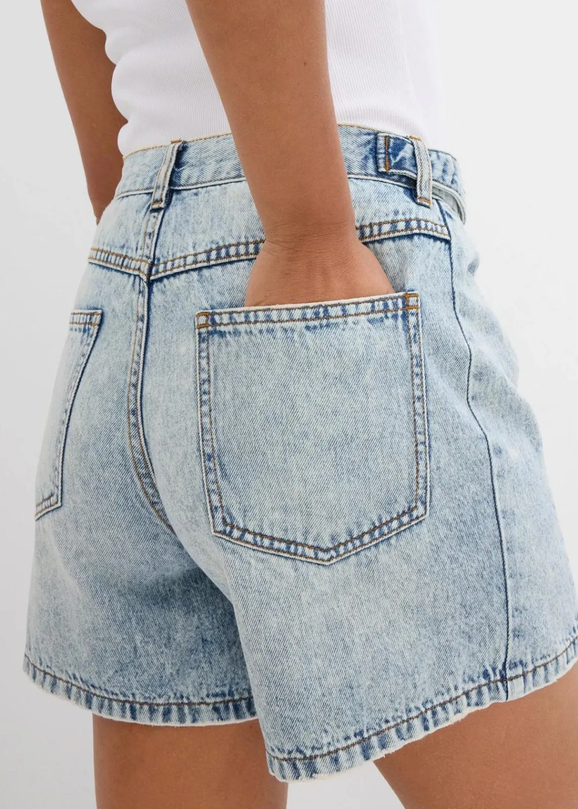 bonprix Jeans|Shorts^Jeans-Shorts Mid Waist, Low Stretch eisblau denim used