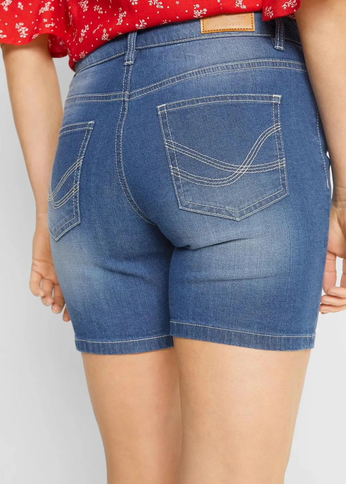 bonprix Bekleidung·Outdoorbekleidung|Bekleidung·Shirts & Tops^Jeansshorts Slim Fit Mid Waist, 2er Pack hellblau+blau used