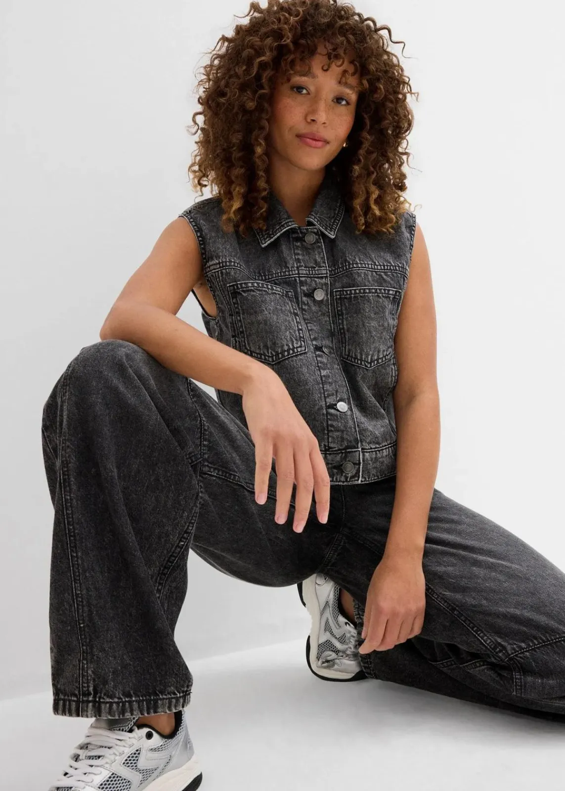 bonprix Jacken & Mäntel|Bekleidung·Hosen^Jeansweste aus Baumwolle dunkelgrau denim used