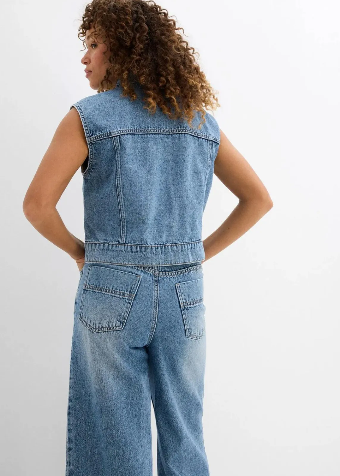 bonprix Bekleidung·Hosen|Jacken & Mäntel^Jeansweste aus Baumwolle hellblau denim used