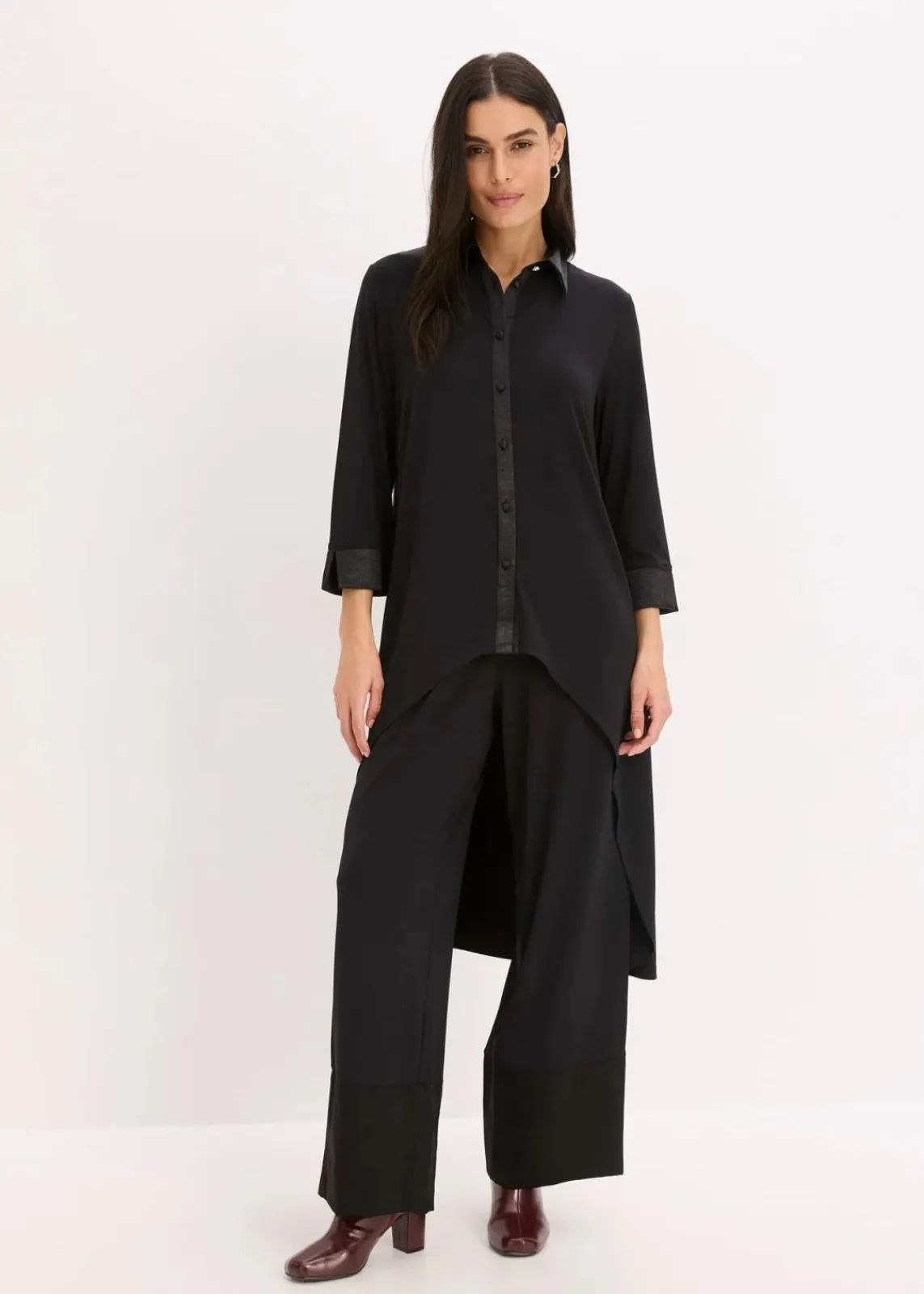 bonprix Bekleidung·Jacken & Mäntel|Blusen & Tuniken^Jersey Bluse mit Satinbesätzen schwarz