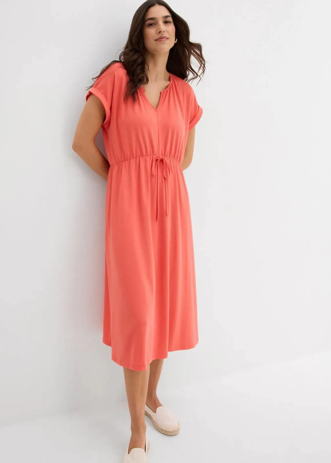 bonprix Nachhaltigere Materialien|Kleider^Jersey Kleid aus fließendem Viskose-Mix helllachs