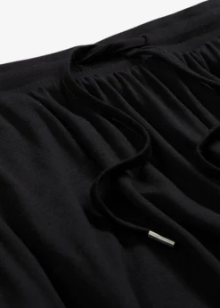 bonprix Bekleidung·Sportbekleidung|Nachhaltigere Materialien^Jersey Rock aus Viskose-Mix schwarz