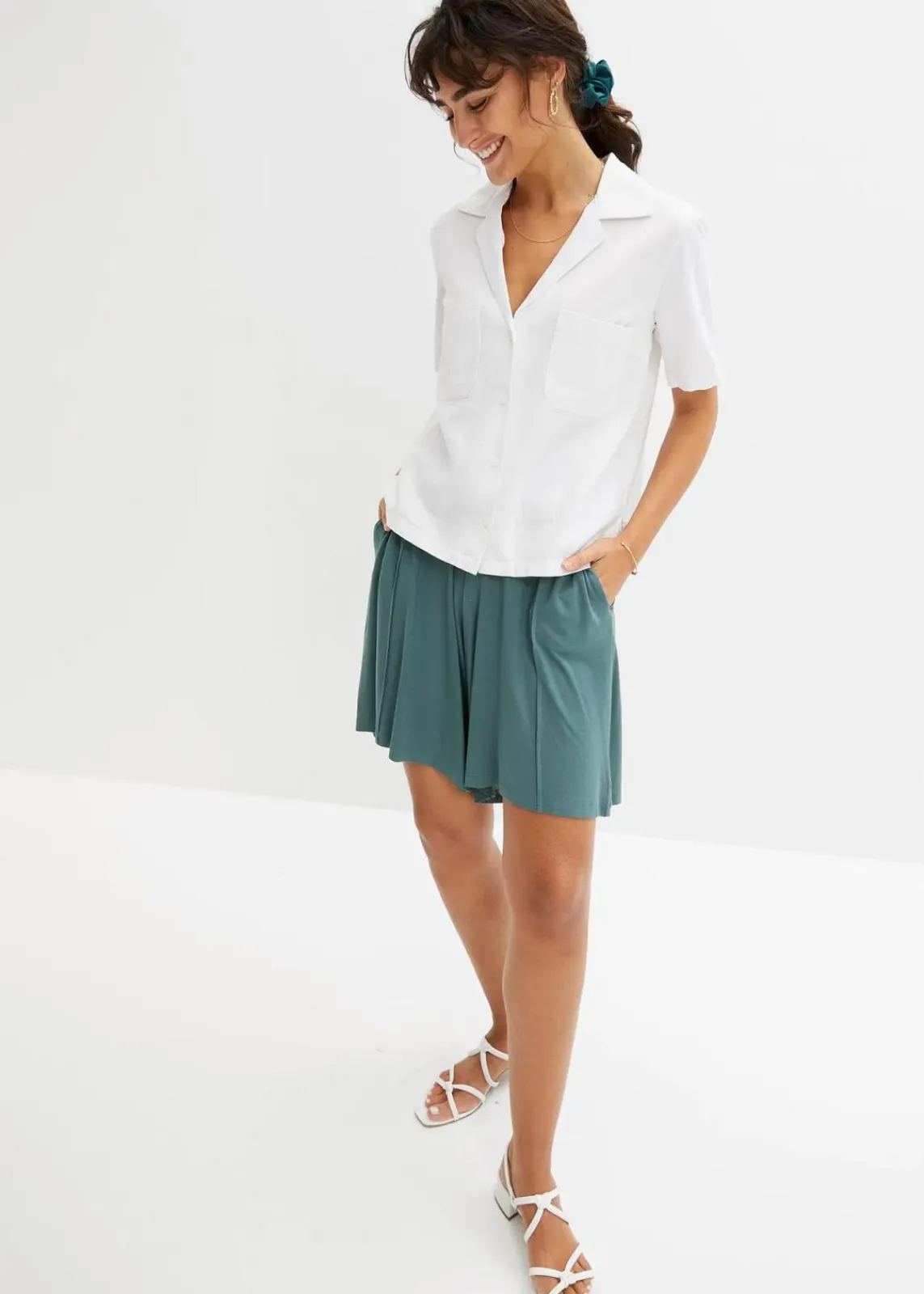 bonprix Nachhaltigere Materialien|Hosen^Jersey-Bermuda mit Bequembund graugrün