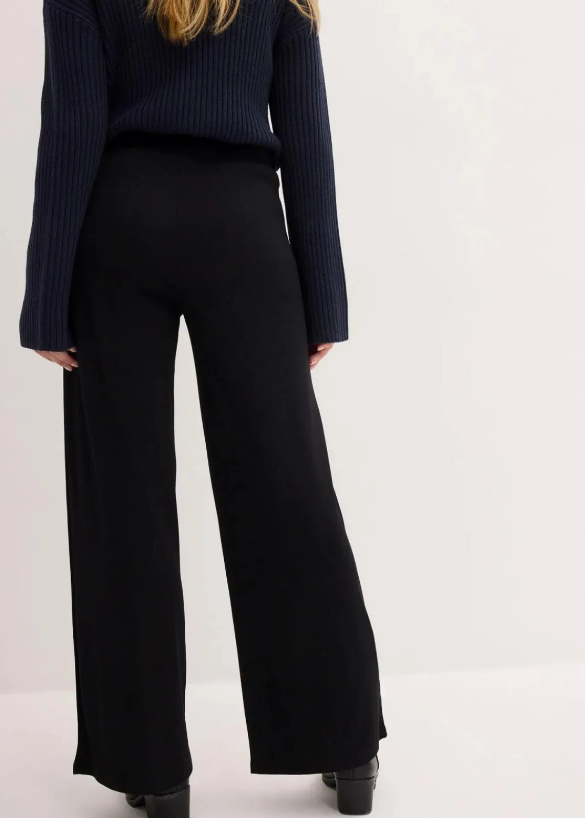 bonprix Bekleidung·Blusen & Tuniken|Bekleidung·Kleider^Jersey-Hose aus bequemen Punto di Roma schwarz