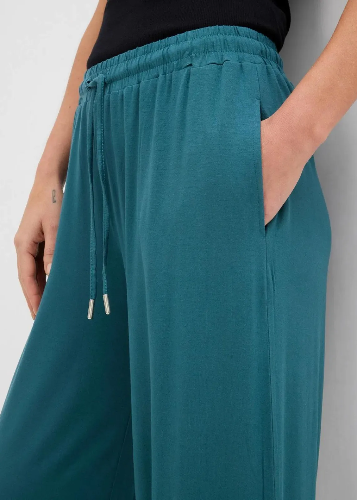 bonprix Bekleidung·Röcke|Bekleidung·Kleider^Jersey-Hose aus fließender Viskose pfeffergrün