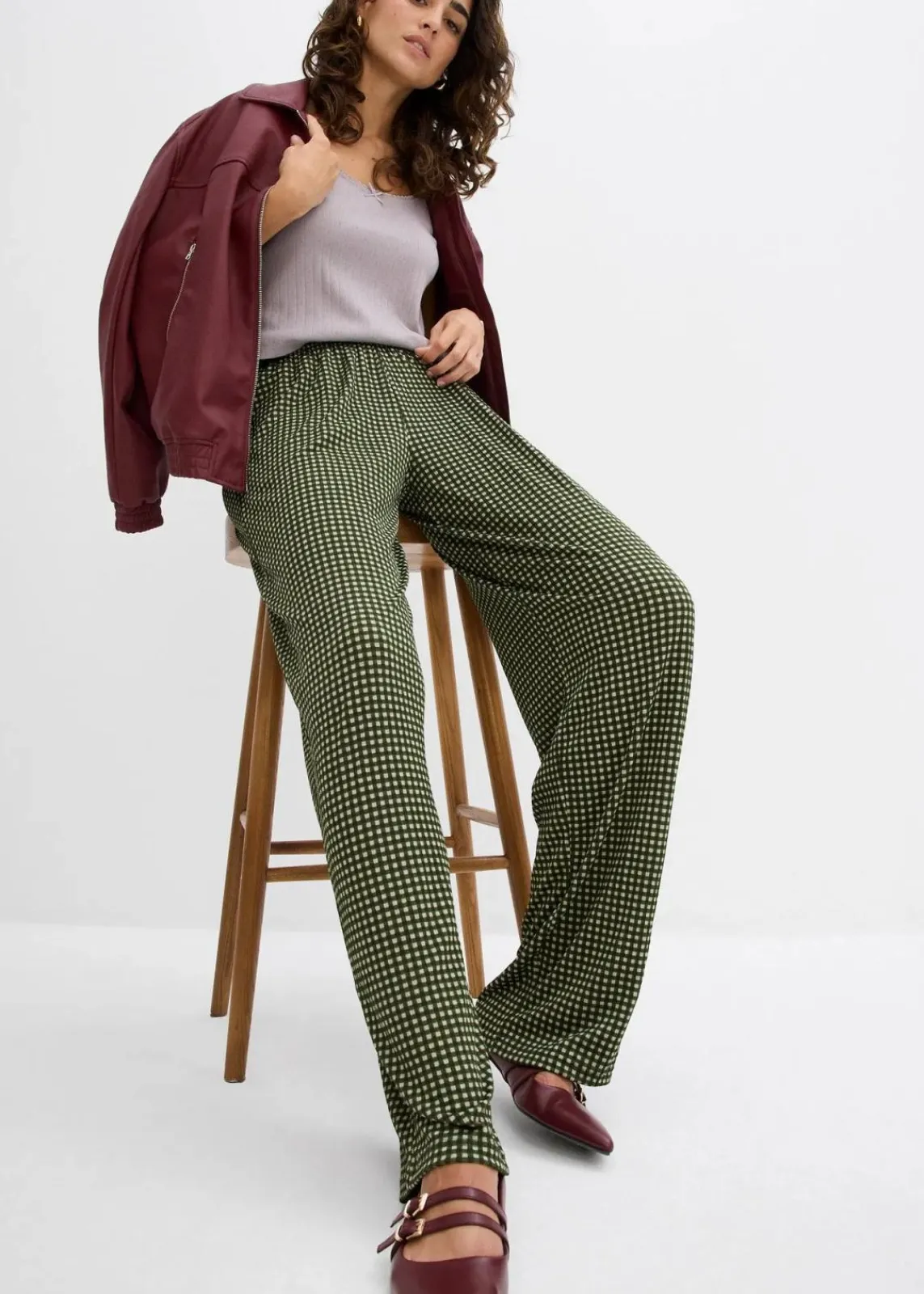bonprix Bekleidung·Kleider|Hosen^Jersey-Hose aus strukturiertem Crêpe seegras kariert