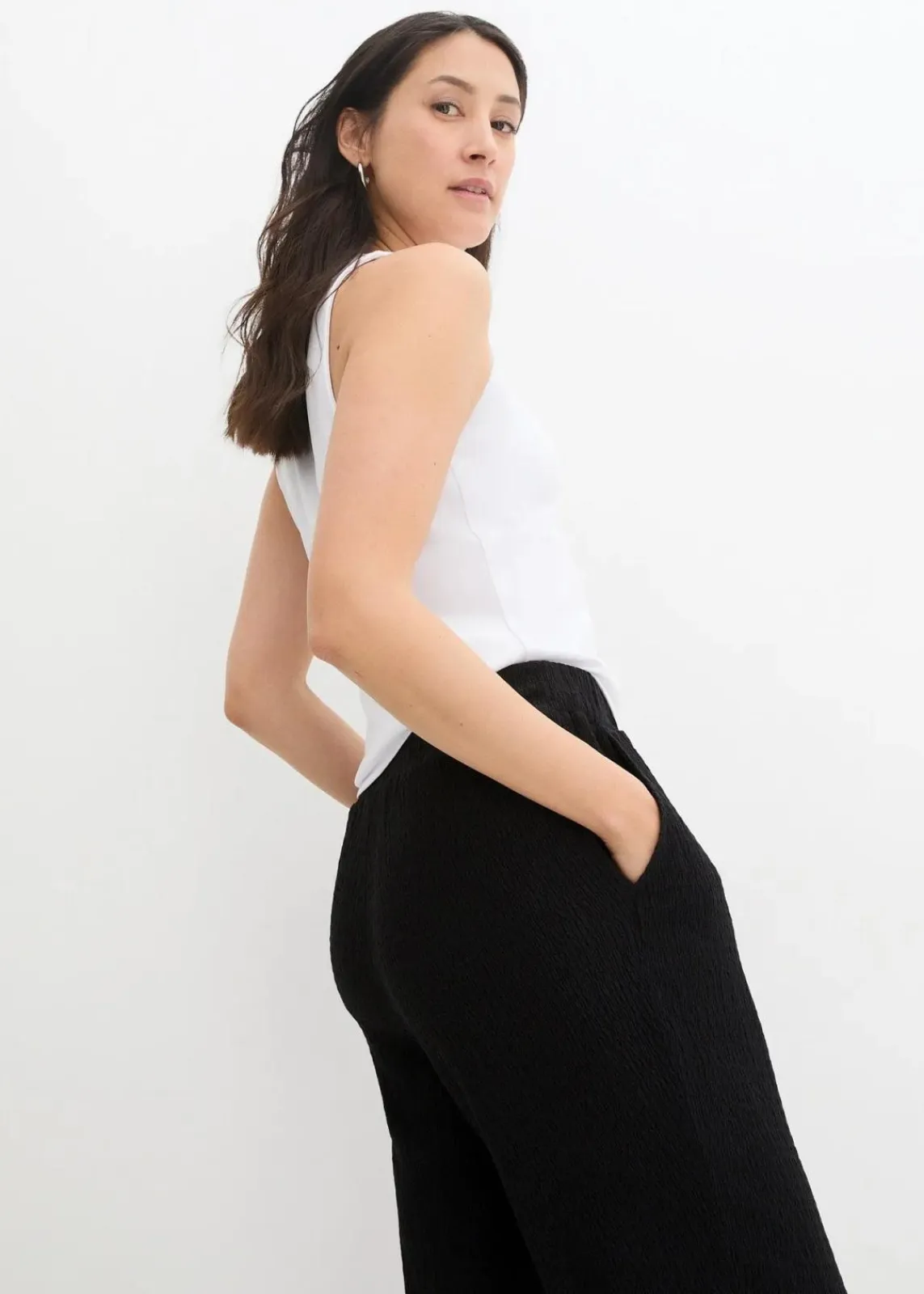 bonprix Bekleidung·Kleider|Hosen^Jersey-Hose aus Strukturmaterial schwarz