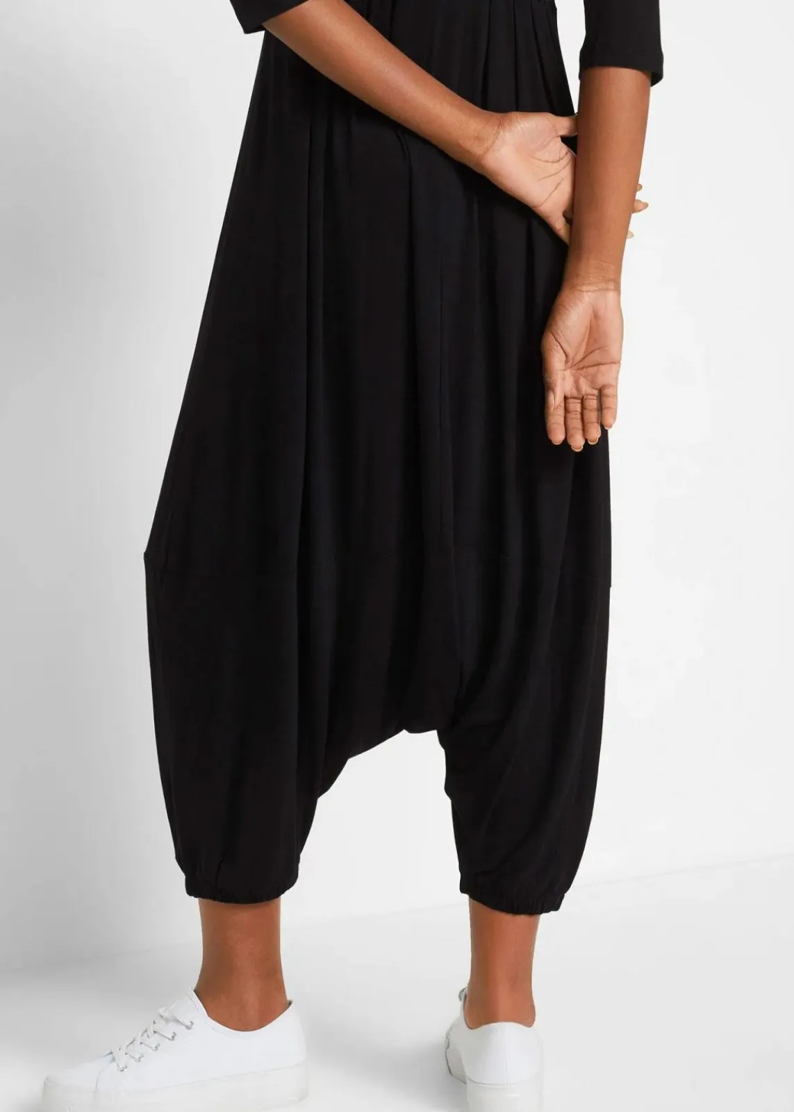 bonprix Bekleidung·Homewear|Jumpsuits^Jersey-Jumpsuit aus fließendem Viskose-Mix schwarz