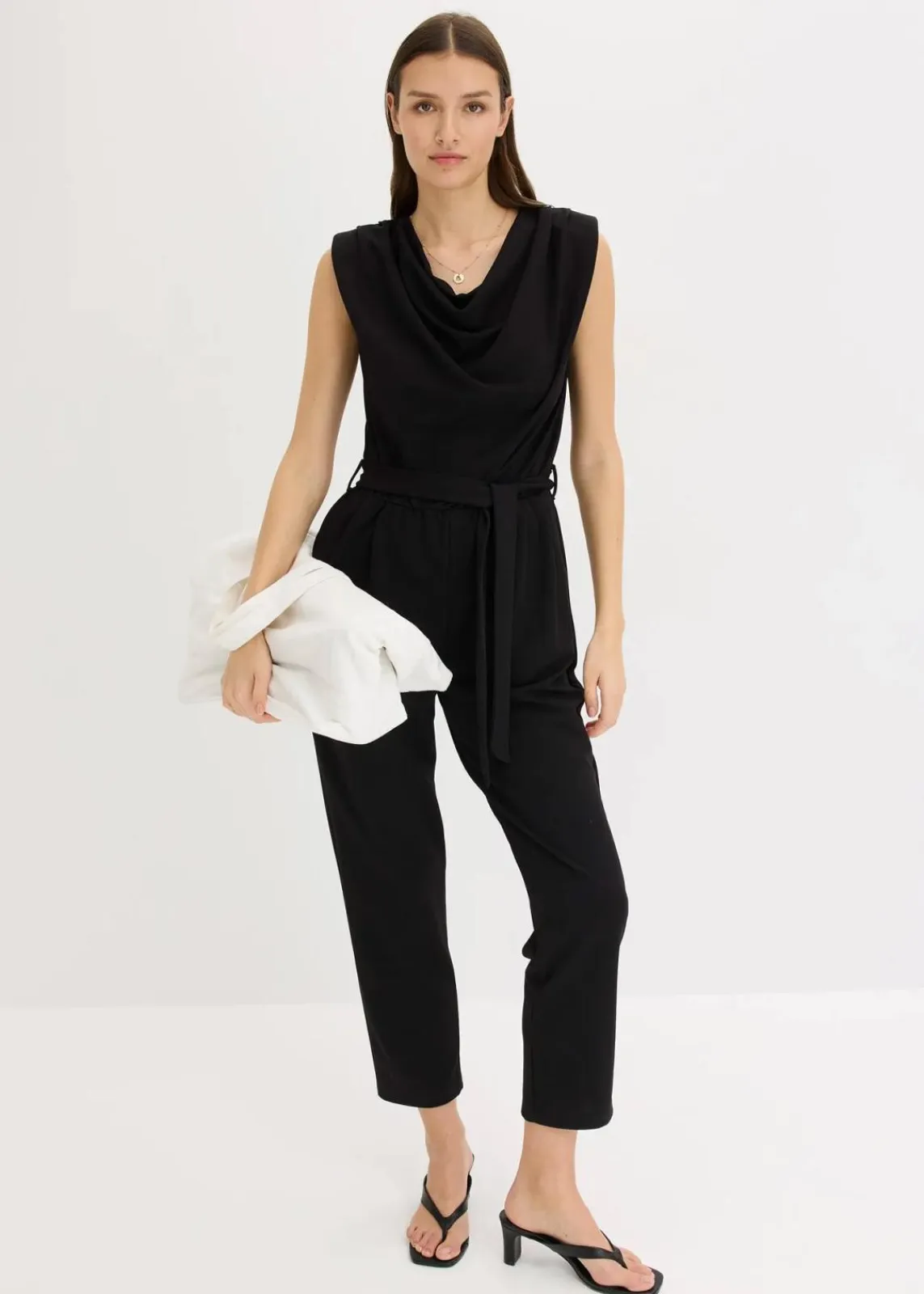 bonprix Bekleidung·Homewear|Jumpsuits^Jersey-Jumpsuit mit Schulterpolster schwarz