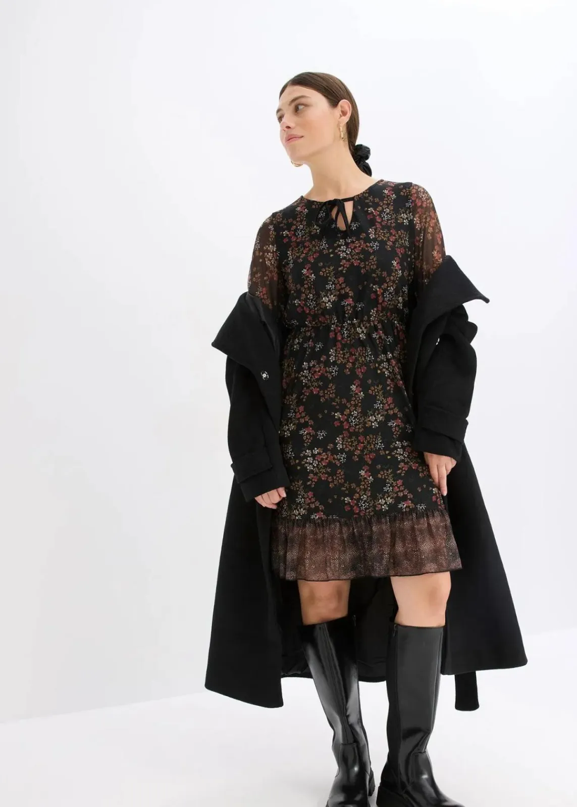 bonprix Bekleidung·Pullover & Strickjacken|Kleider^Jerseykleid schwarz floral